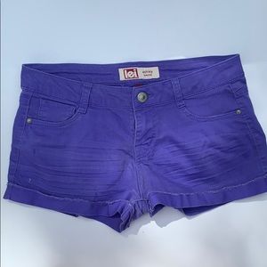 Low-rise purple jean shorts